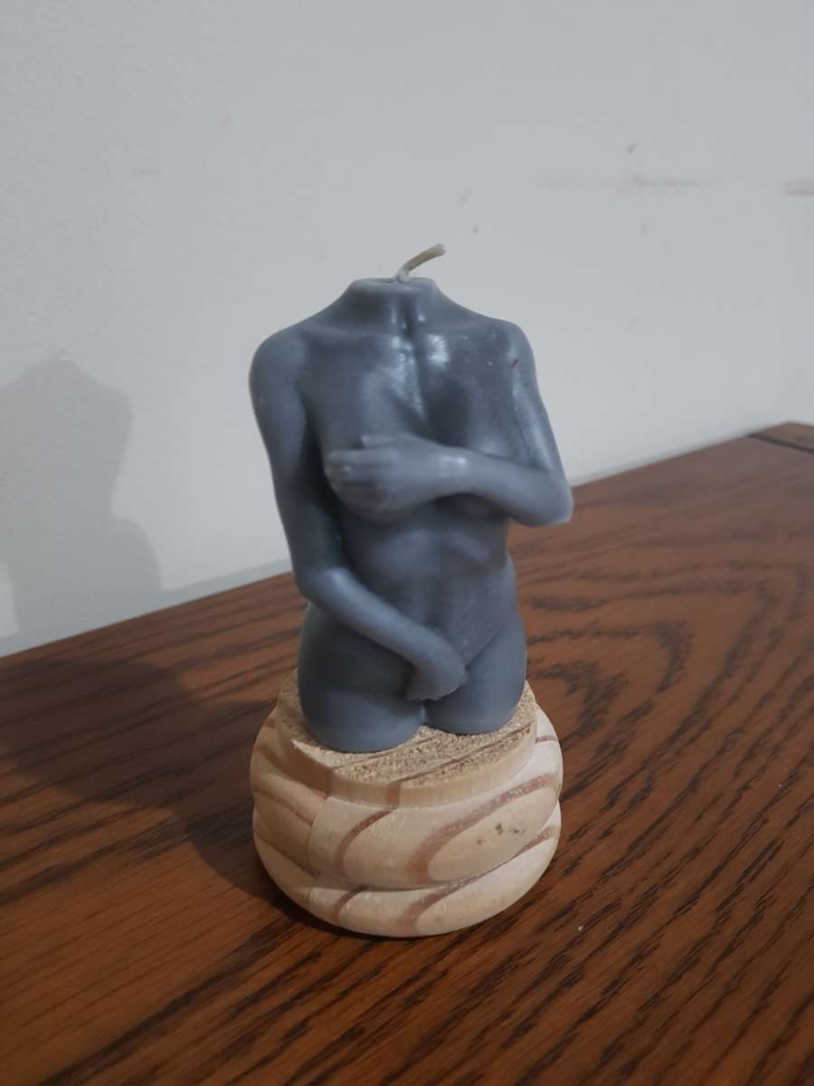 Gray lady figurine candle 8cm