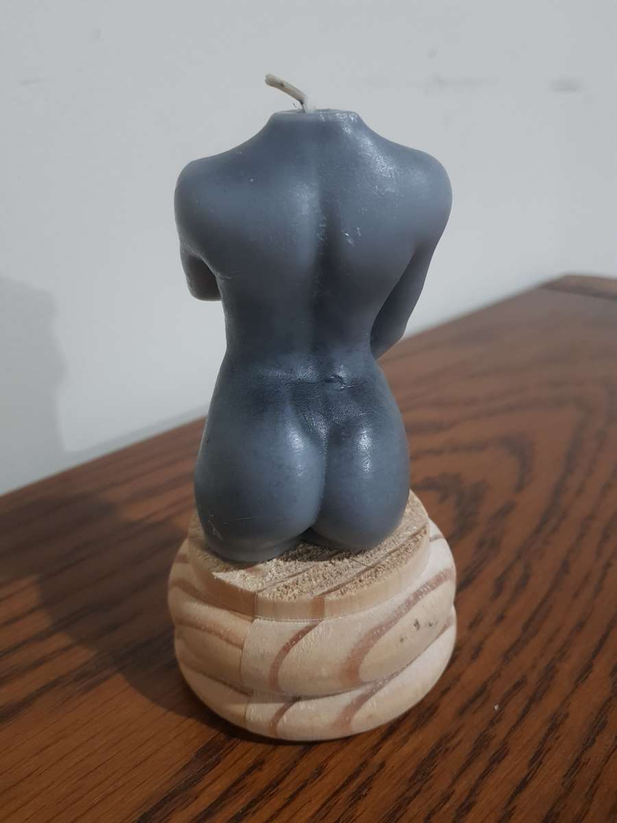 Gray lady figurine candle 8cm