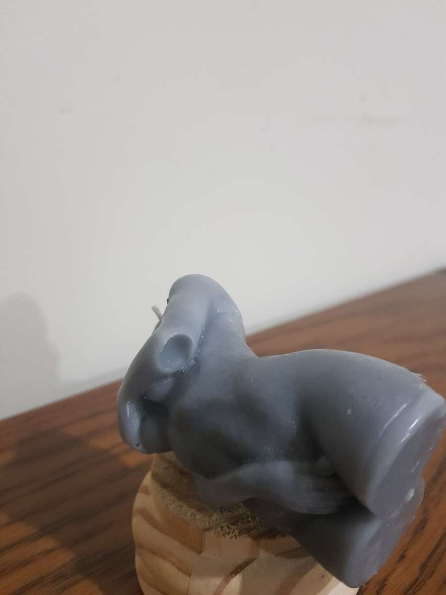 Gray lady figurine candle 8cm