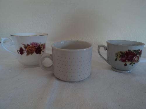 3X STUNNING TEACUPS!