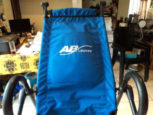 AWESOME AB LOUNGE!!!!!!!! HARDLY BEEN USED!!!!! GET THOSE3 PERFECT ABS!!!!