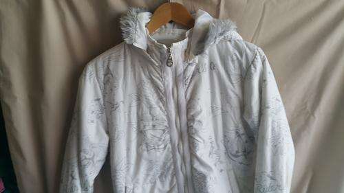 AN AWESOME FOX RIDERS WHITE LADIES JACKET!!! SIZE LARGE!!!