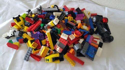 A LARGE MIXED COLLECTION OF LEGO BLOCKS!!!!! MIXED PIECES!!!!