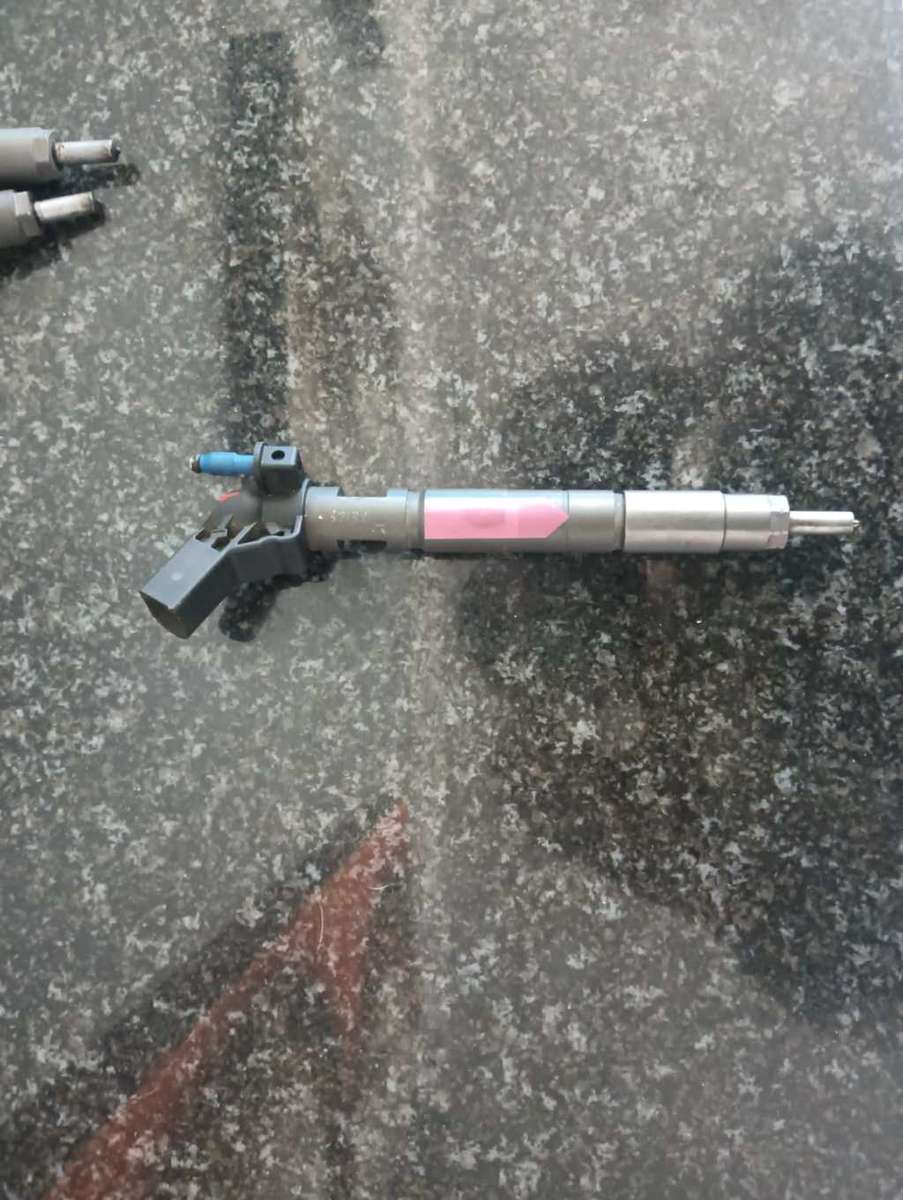 338002F000 New Diesel Fuel Injector Nozzle For Hyundai Santa Fe ix35 KIA Sportage Sorento 2.0 2.2 CR