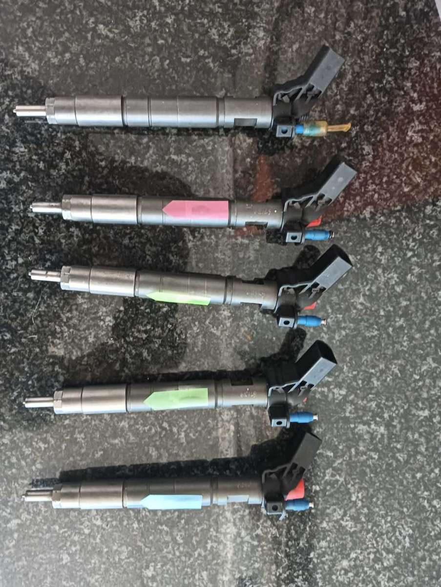 338002F000 New Diesel Fuel Injector Nozzle For Hyundai Santa Fe ix35 KIA Sportage Sorento 2.0 2.2 CR