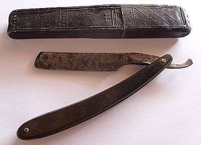 ANTIQUE CUTTHROAT RAZOR