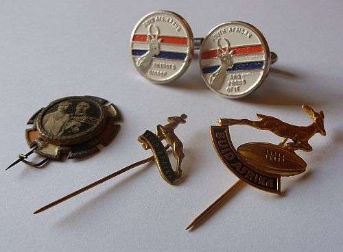 AN AWESOME LITTLE LOT OF AFRICANA - RUGBY PIN - CUFFLINKS - LAPEL PIN - ROYAL VISIT