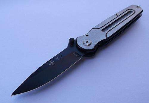 A STYLISH & SLEEK POCKET KNIFE WITH BELT CLIP ...AWESOME LOOK !! LOW !! LOW !! LOW SHIPPING FEES !!!