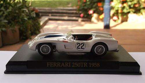 1:43 FERRARI 250 TR 1958 DIE CAST METAL MODEL ON STAND ...AWESOME DETAILS