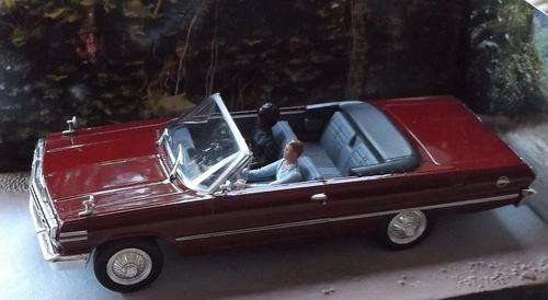 JAMES BOND 007 DIE CAST METAL MODEL FROM LIVE & LET DIE ...CHEVROLET IMPALA ...AWESOME !!!!