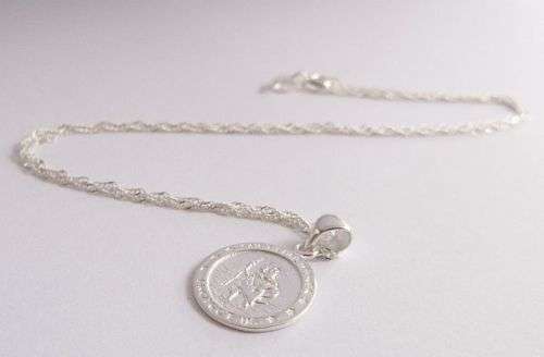 A LOVELY STERLING SILVER NECKLACE WITH A STERLING SILVER ST CHRISTOPHER PENDANT ....WOW !!!!