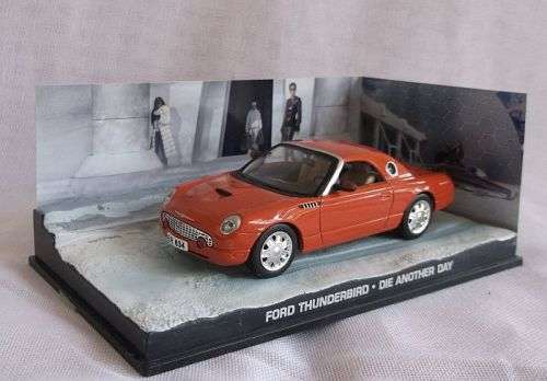 JAMES BOND 007 ...DIE CAST METAL FORD THUNDERBIRD FROM DIE ANOTHER DAY ...EXCELLENT DETAIL !!
