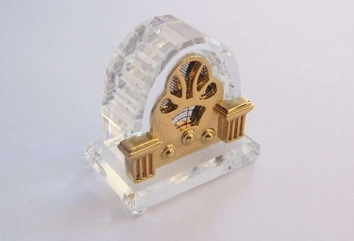 A fantastic miniature wireless radio crystal ornament by Swarovski ....Superb condition !!