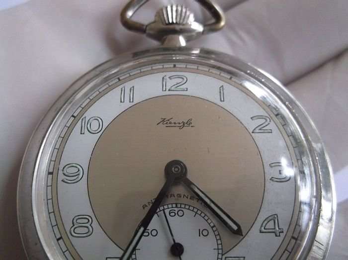 A MARVELOUS VINTAGE POCKET WATCH BY KIENZLE ...MADE IN GERMANY....ANTIMAGNETIC...MUST HAVE !!!