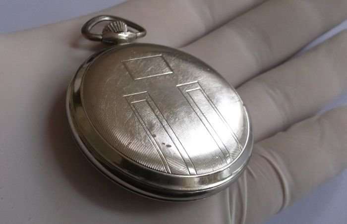 A MARVELOUS VINTAGE POCKET WATCH BY KIENZLE ...MADE IN GERMANY....ANTIMAGNETIC...MUST HAVE !!!
