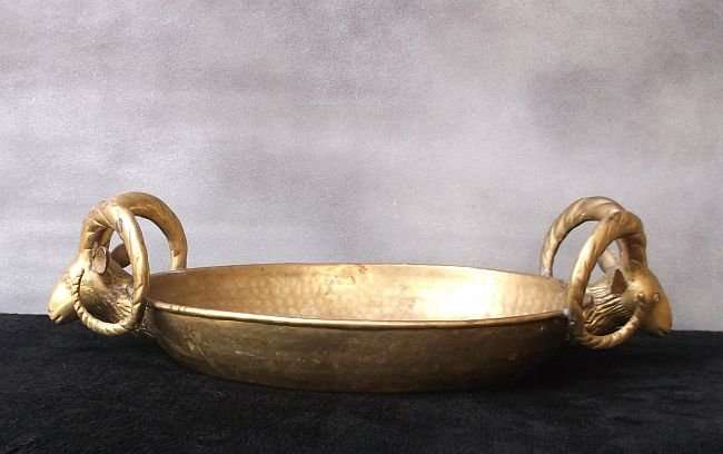 AN EYE CATCHING OLD BRASS / BRONZE BOWL WITH INTRICATELY DETAILED GOAT HEAD HANDLES...AWESOME FIND !