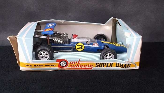 A SUPER COOL AND RARE VINTAGE DIE CAST METAL DRAGSTER RACING CAR ....UNBELIEVABLE !!!