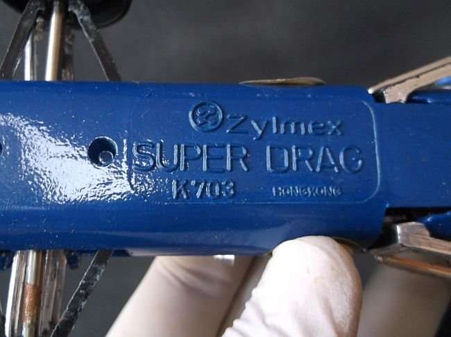 A SUPER COOL AND RARE VINTAGE DIE CAST METAL DRAGSTER RACING CAR ....UNBELIEVABLE !!!