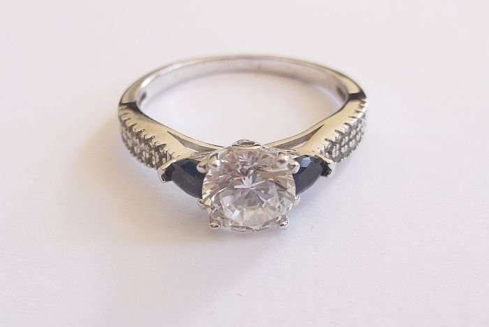 A GORGEOUS STERLING SILVER ENGAGEMENT TYPE RING....WHAT A STONE !!