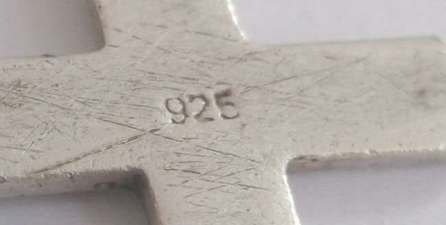 A STERLING SILVER NECKLACE PLUS A STERLING SILVER CROSS PENDANT