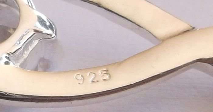 WOW !!!! A STERLING SILVER NECKLACE PLUS A STERLING SILVER PENDANT SET WITH A FACETED STONE