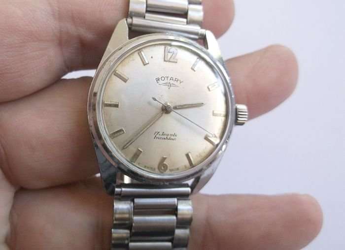 A FANTASTIC VINTAGE ROTARY INCABLOC 17 JEWELS WRISTWATCH ....QUALITY PIECE !!