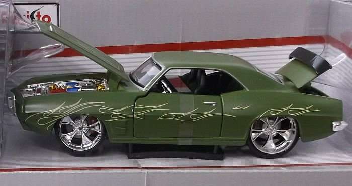 AN ULTRA COOL 1:24 SCALE DIE CAST METAL MODEL OF A 1969 PONTIAC FIREBIRD ....AWESOME DETAIL !!!
