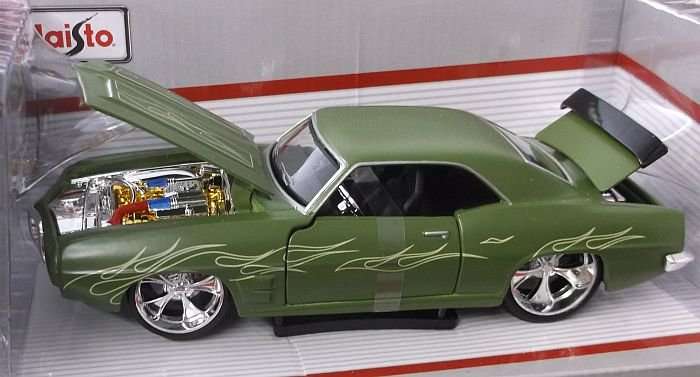 AN ULTRA COOL 1:24 SCALE DIE CAST METAL MODEL OF A 1969 PONTIAC FIREBIRD ....AWESOME DETAIL !!!