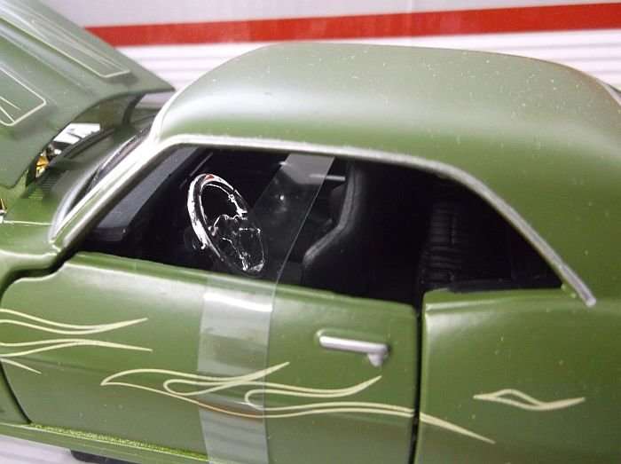 AN ULTRA COOL 1:24 SCALE DIE CAST METAL MODEL OF A 1969 PONTIAC FIREBIRD ....AWESOME DETAIL !!!