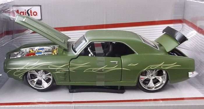 AN ULTRA COOL 1:24 SCALE DIE CAST METAL MODEL OF A 1969 PONTIAC FIREBIRD ....AWESOME DETAIL !!!