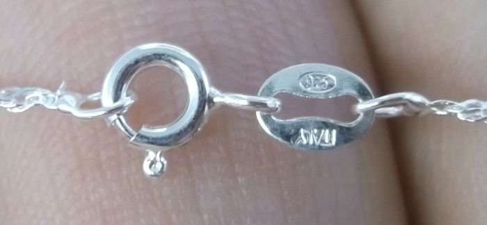 NEW LOOK !!! STERLING SILVER ST CHRISTOPHER PENDANT WITH A 45 CM STERLING SILVER NECKLACE !!!