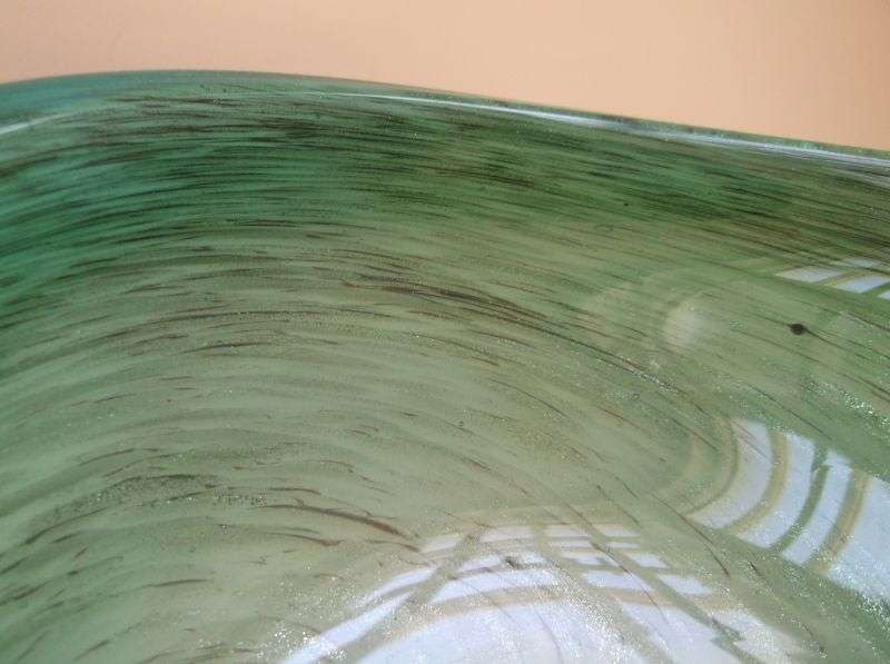 A PHENOMENAL VINTAGE 1950`S MURANO GLASS ASHTRAY WITH OPAQUE OUTER AND GOLDEN FLAKE SWIRL INNER