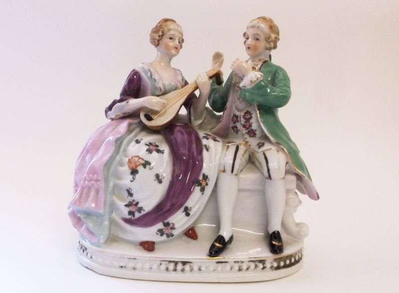 HIGHLY COLLECTABLE !! A VICTORIAN STYLED ORNAMENT OF A LADY AND GENTLEMAN ...OCCUPIED JAPAN...WOW !!