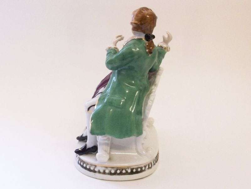 HIGHLY COLLECTABLE !! A VICTORIAN STYLED ORNAMENT OF A LADY AND GENTLEMAN ...OCCUPIED JAPAN...WOW !!