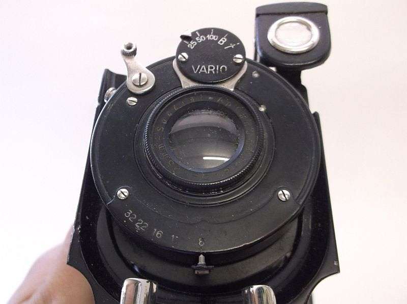 A REMARKABLE RARE VINTAGE GERMAN FOLDING CAMERA BY CERTO KAMERAWERK OF DRESDEN...WOW !!!!!