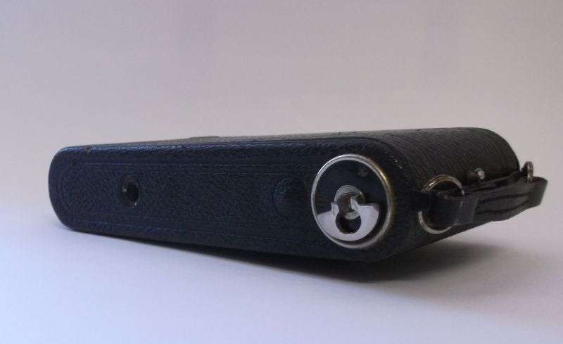 A REMARKABLE RARE VINTAGE GERMAN FOLDING CAMERA BY CERTO KAMERAWERK OF DRESDEN...WOW !!!!!