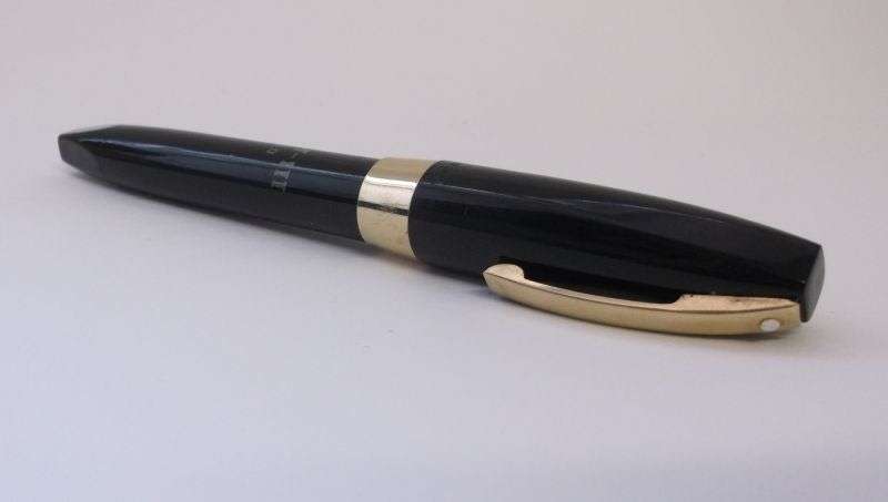 A TOP CLASS VINTAGE SHAEFFERS PFM-III FOUNTAIN PEN WITH 14 CT NIB PLUS BOX AND INSTRUCTIONS !!