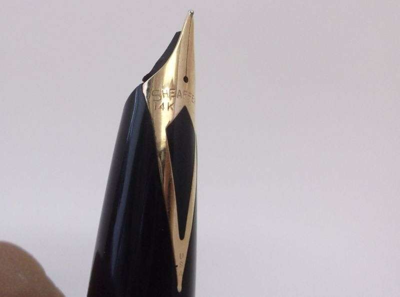 A TOP CLASS VINTAGE SHAEFFERS PFM-III FOUNTAIN PEN WITH 14 CT NIB PLUS BOX AND INSTRUCTIONS !!