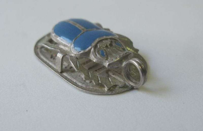 WOW !! RARE FIND !! A STUNNING VINTAGE EGYPTIAN SILVER SCARAB PENDANT WITH BLUE INSETS ....REVIVAL
