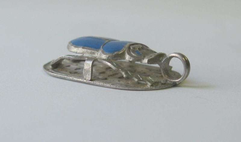 WOW !! RARE FIND !! A STUNNING VINTAGE EGYPTIAN SILVER SCARAB PENDANT WITH BLUE INSETS ....REVIVAL