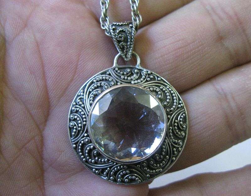 STUNNER ! A VINTAGE MULTI LINK STERLING SILVER NECKLACE WITH AN EYE CATCHING STERLING SILVER PENDANT