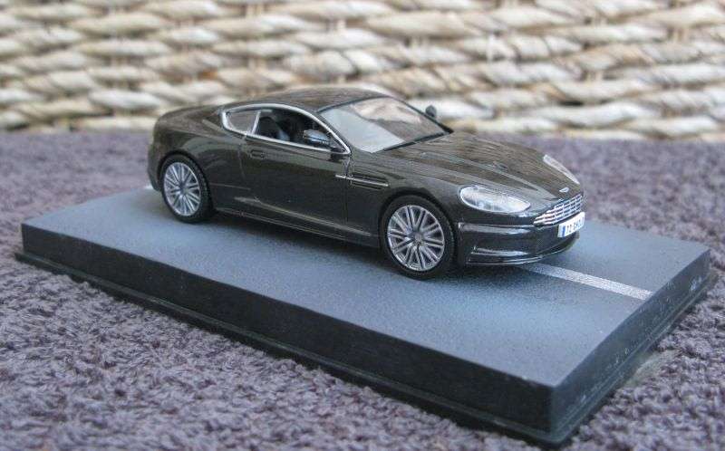 A 1:43 SCALE DIE CAST METAL MODEL OF THE ""ASTON MARTIN DBS"" AS SEEN IN THE JAMES BOND MOVIE
