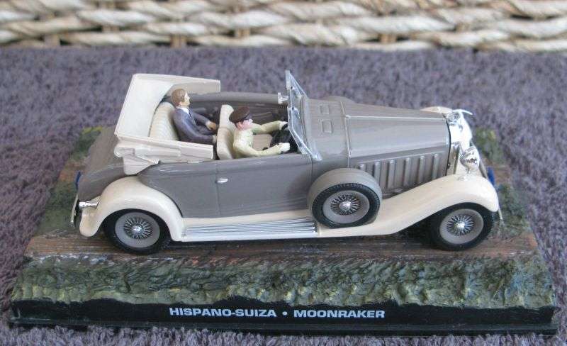 A 1:43 SCALE DIE CAST METAL MODEL OF THE HISPANO-SUIZA AS SEEN IN THE JAMES BOND MOVIE MOONRAKER