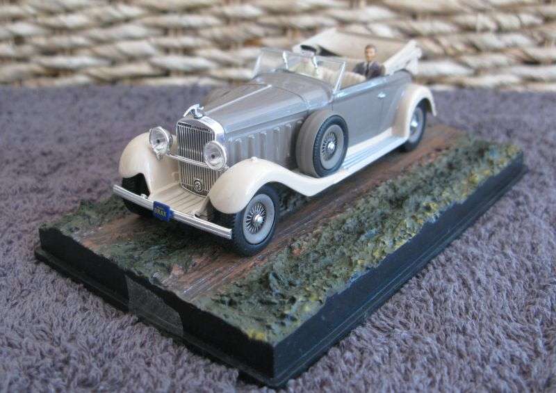 A 1:43 SCALE DIE CAST METAL MODEL OF THE HISPANO-SUIZA AS SEEN IN THE JAMES BOND MOVIE MOONRAKER