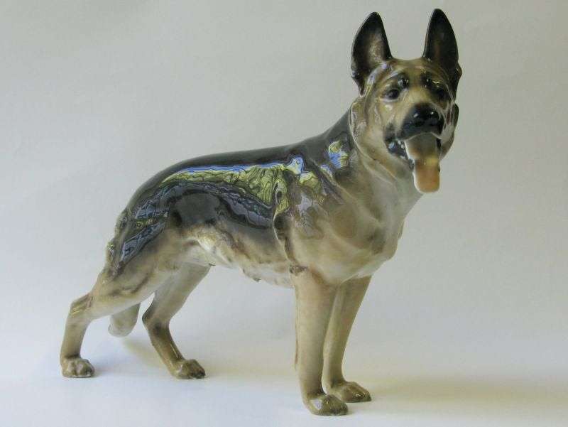 WOW !! WOW !! A SUPER RARE 1950`S LARGE GERMAN SHEPHERD FIGURE BY HUTSCHENREUTHER GERMANY !!! VALUE