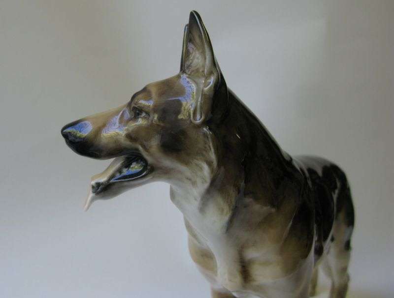 WOW !! WOW !! A SUPER RARE 1950`S LARGE GERMAN SHEPHERD FIGURE BY HUTSCHENREUTHER GERMANY !!! VALUE