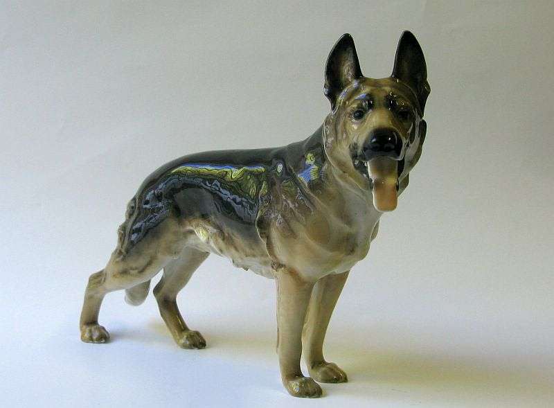 WOW !! WOW !! A SUPER RARE 1950`S LARGE GERMAN SHEPHERD FIGURE BY HUTSCHENREUTHER GERMANY !!! VALUE