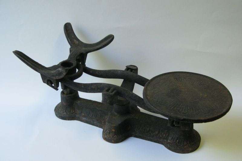 SO COOL !! A TRULY ANTIQUE SOLID CAST IRON SCALE FROM A FARM OUTSIDE TULBAGH WESTERN CAPE...WOW !!