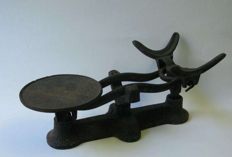SO COOL !! A TRULY ANTIQUE SOLID CAST IRON SCALE FROM A FARM OUTSIDE TULBAGH WESTERN CAPE...WOW !!