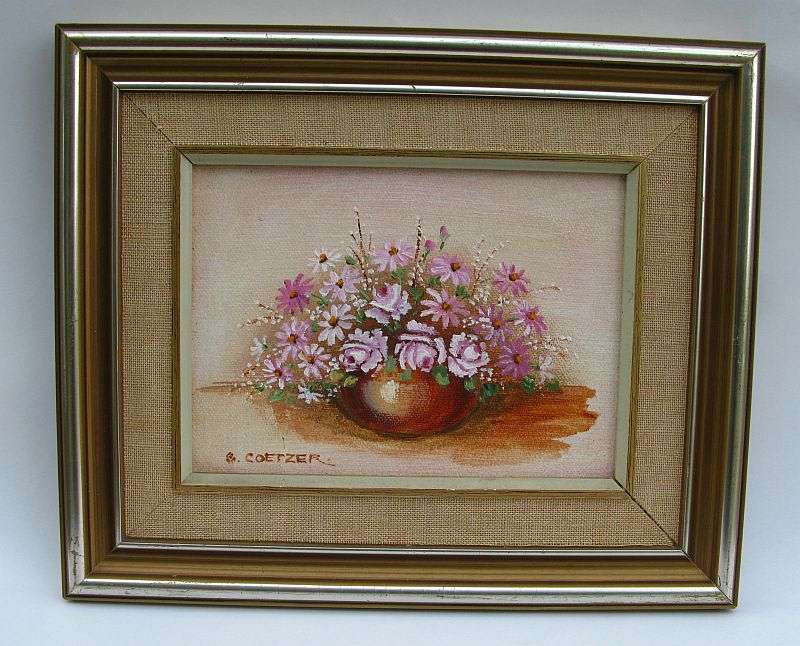 A LOVELY ORIGINAL OIL ON BOARD PAINTING OF A FLORAL ARRANGEMENT BY S.COETZER ...SA ARTIST !!